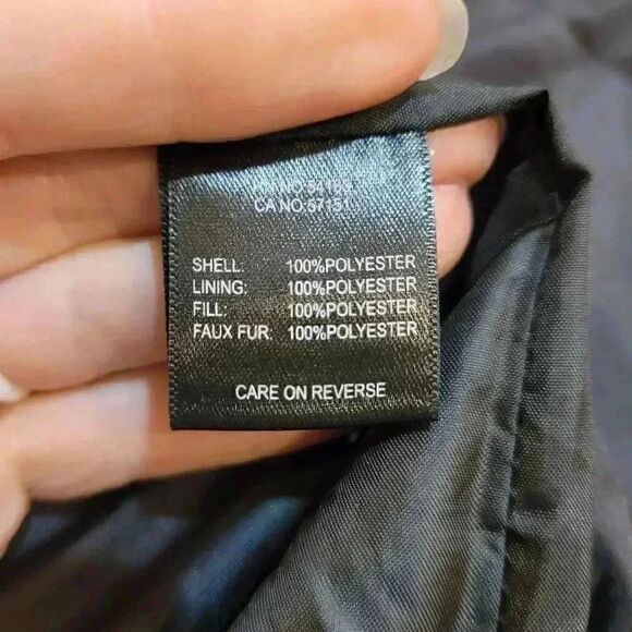 GH Bass Women's Ivory/Gray Poly Full Zip Front Vest w Faux Fur Collar & Zip Clos - Picture 9 of 10